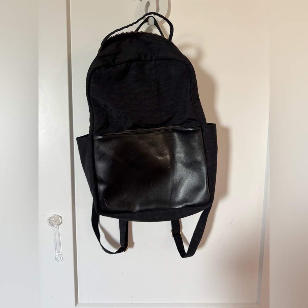 Herschel Supply Company Orion Mid Backpack in Black 18.5L
